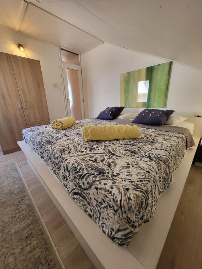 ApartmaniinPrimošten Exteriör bild